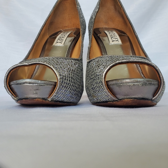 Badgley Mischka Silver Peep Toe Heels - Picture 5 of 11